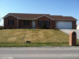 1574 Leafmore Rd, Chambersburg, PA 17202