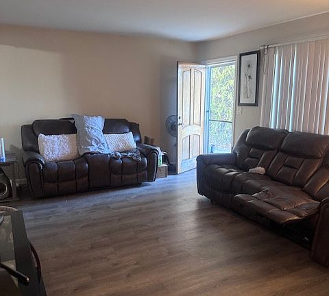 3rd image of 2088 El Prado Ave