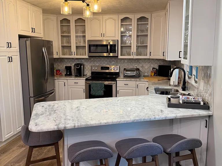 1011 Greystone Cir — Photo 3