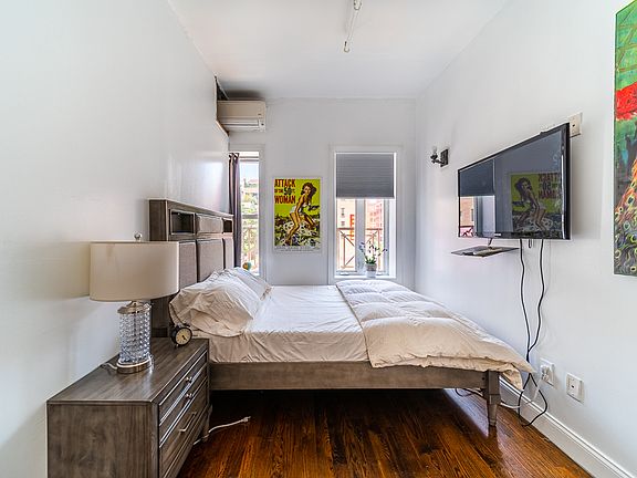 5th image of 145 Grand St #4W