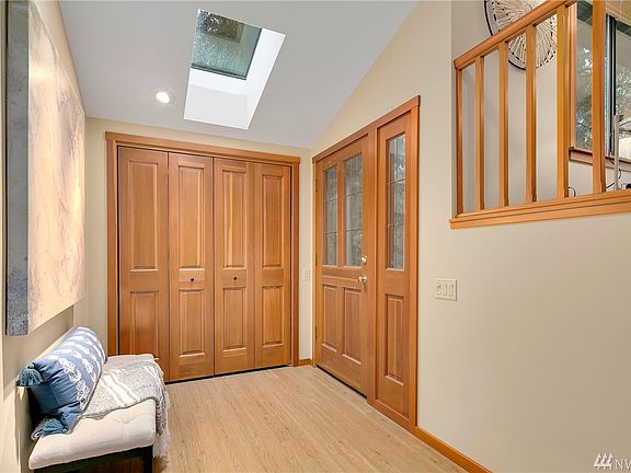 4th image of 15232 50th Pl W
