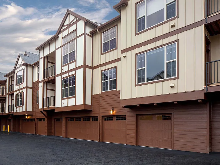 The Villas at Amberglen West — Photo 13