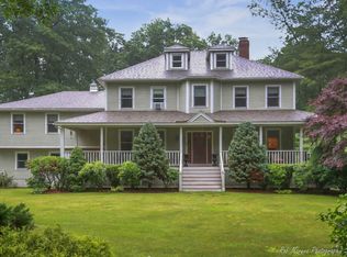 51 Village Woods Rd, Haverhill, MA 01832