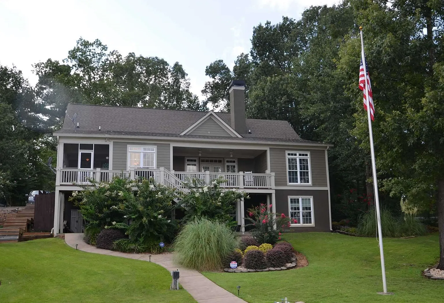 144 Sequoia Ct photo 1