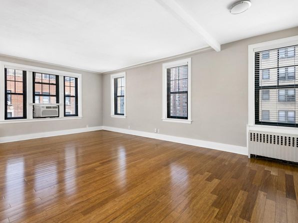425 W Surf St #5628415