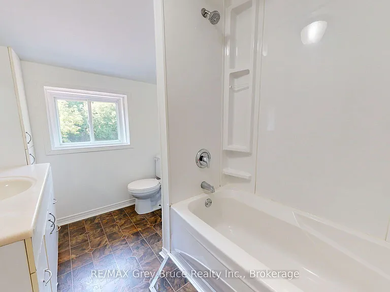 218 Denmark St — Photo 29