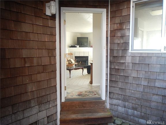 3rd image of 414 28th St NW #6