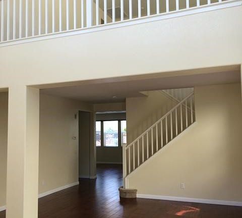 5th image of 10623 Petunia St