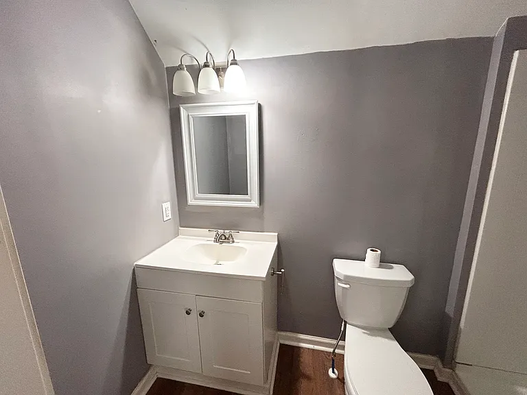 Master Full Bathroom on 2nd Floor