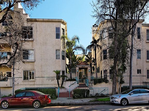 3rd image of 5420 Sylmar Ave APT 123