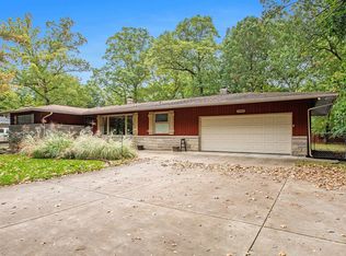 52480 Laurel Rd, South Bend, IN 46637