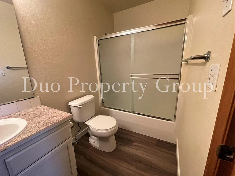 610 S 41st Ct — Photo 18