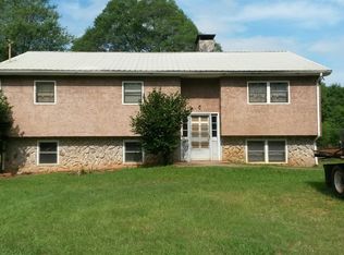 141 Robertson Rd, Lagrange, GA 30241