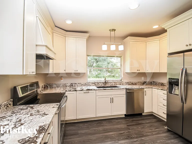 5521 Coppedge Ave — Photo 6