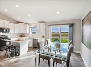 1904 Arbor Ln, Carver, MN 55315