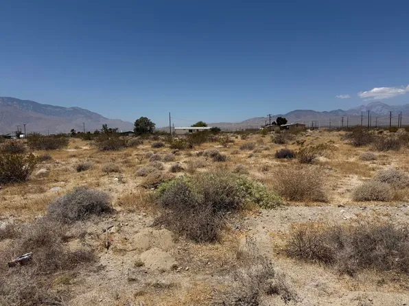 111 Angela Dr, Desert Hot Springs, CA 92240