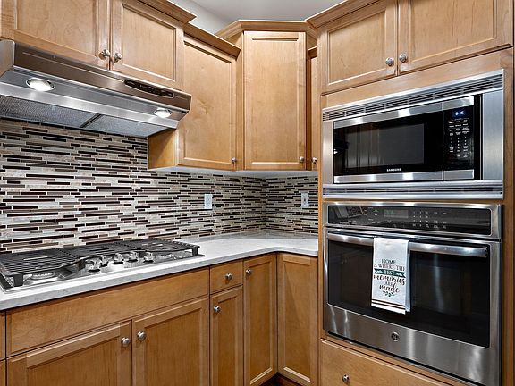 4th image of 314 Columbia Point Dr
