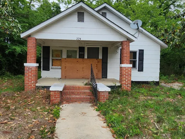 224 W Walter Street, Whiteville, NC 28472