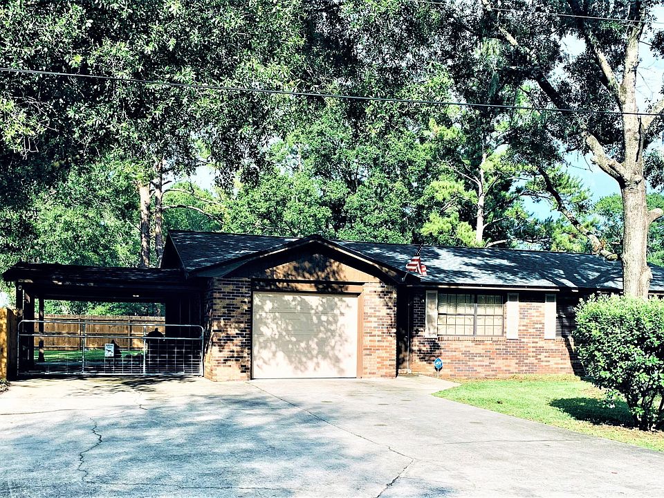 1st image of 820 Parkwood Pl