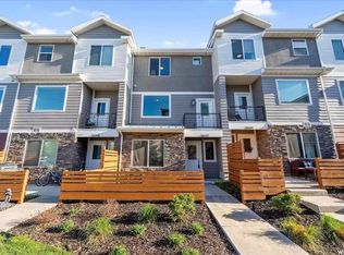 3652 W Golden Sky Ln, South Jordan, UT 84009