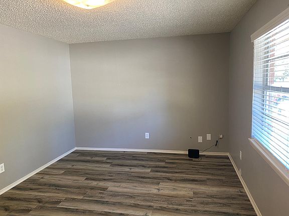 2nd image of 113 Texas Ave #B