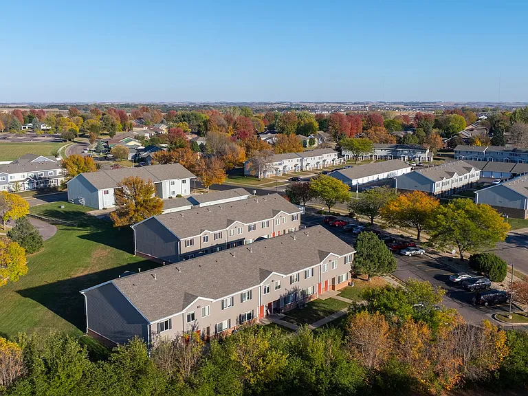 Quail Hollow Townhomes — Photo 12