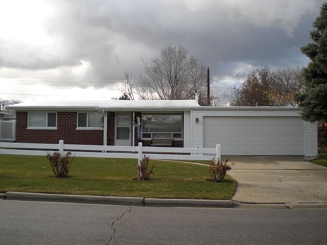 2nd image of 295 W 1300 N