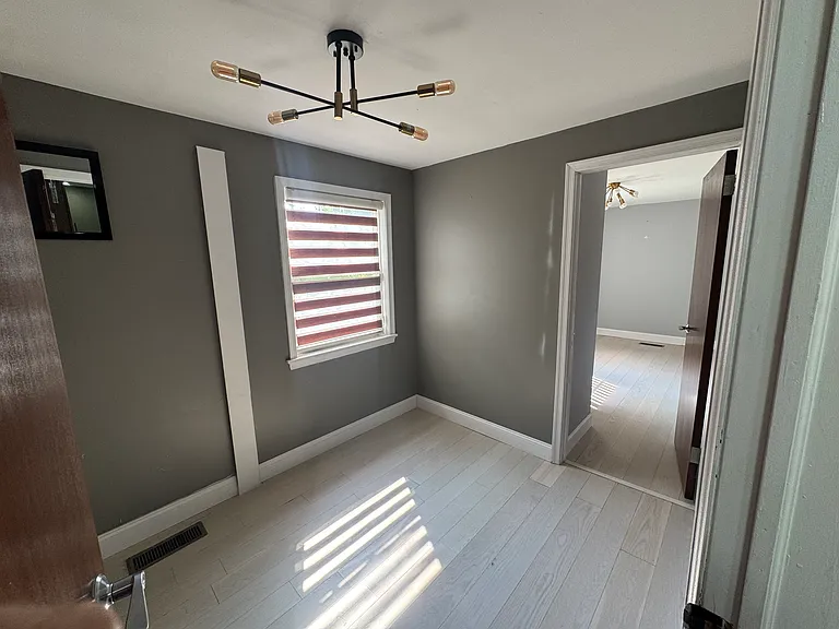 Walnut Ln — Photo 13