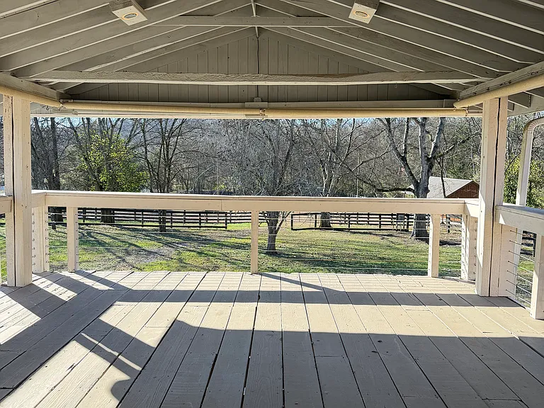 6398 Temple Rd — Photo 20