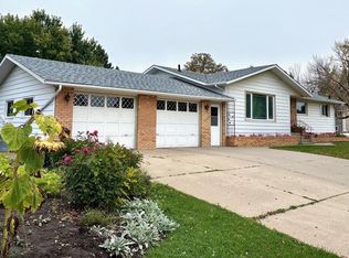 38 Rosefield DRIVE, Yorkton, SK S3N 2R4