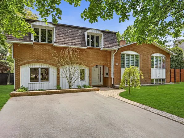 40 Avenue De Bch, Candiac, QC J5R 4B7