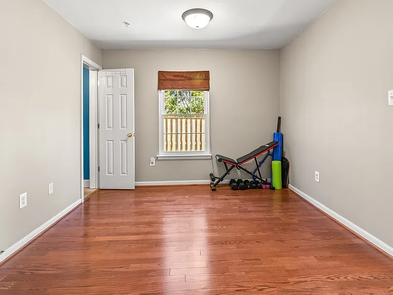 1015 Carbondale Way — Photo 10