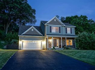 2 Napa Ct, Schenectady, NY 12309