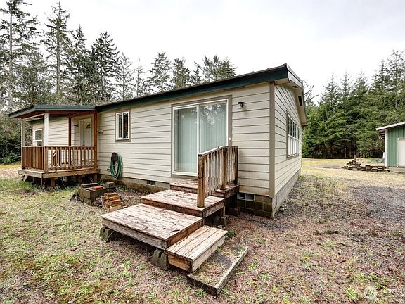 5th image of 32410 Douglas Drive