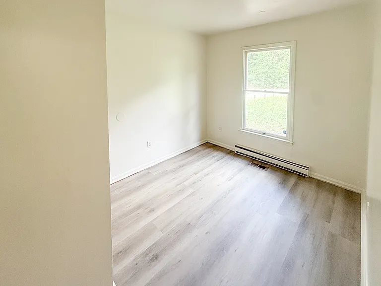 496 Lancaster Creek Dr — Photo 13