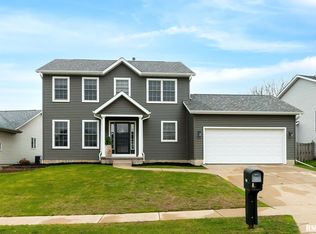 1425 W 52nd St, Davenport, IA