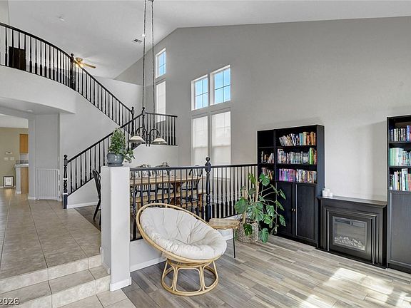 4th image of 36 Distinguished Way