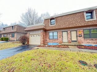 11833 Charlemagne Dr, Maryland Heights, MO 63043