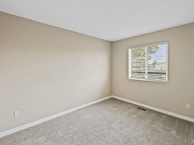 1719 S Canoe Creek Dr — Photo 24