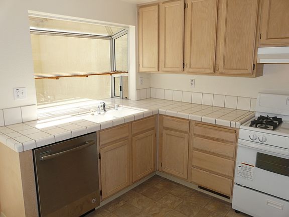2nd image of 430 Galleria Dr APT 6
