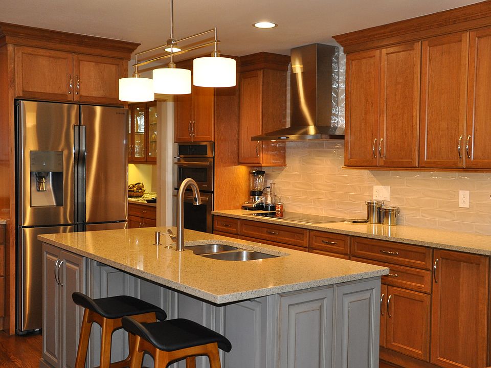 2nd image of 9038 Gleneagle Dr