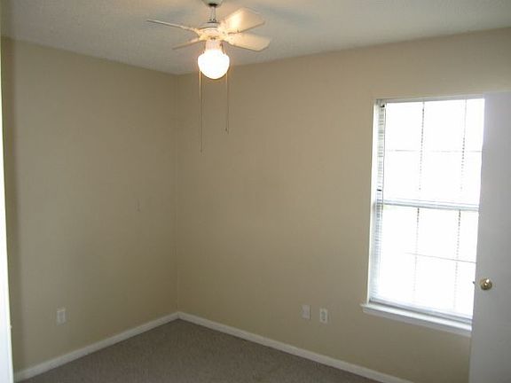 4th image of 2200 Whip Poor Will Ct