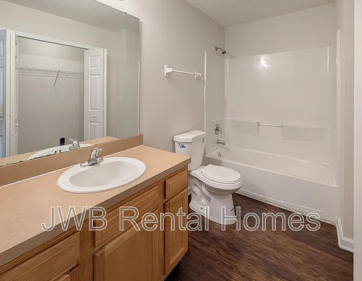 8526 Kona Ave — Photo 11
