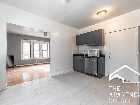 3rd image of 1328 W Estes Ave #35