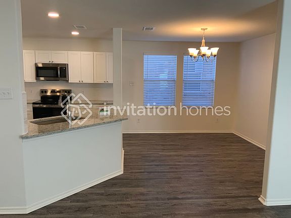4th image of 3601 San Lucas Ln