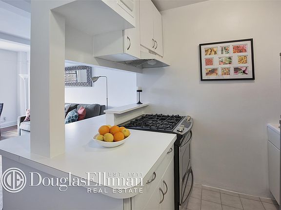 2nd image of 2681 Broadway #12Q