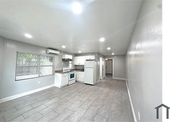 4th image of 610 17th Ave S #610