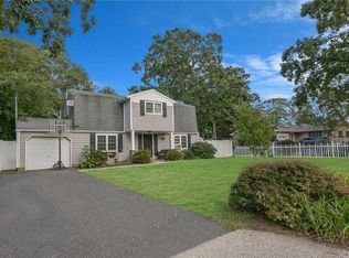 1819 Feuereisen Ave, Ronkonkoma, NY 11779