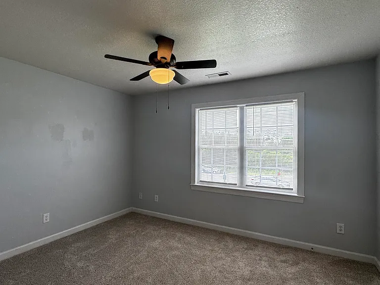 101 Bridgewood Dr — Photo 13
