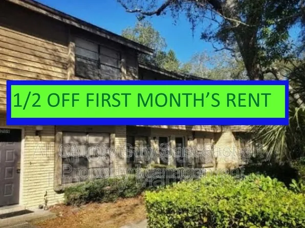 12141 117th St N, Seminole, FL 33778